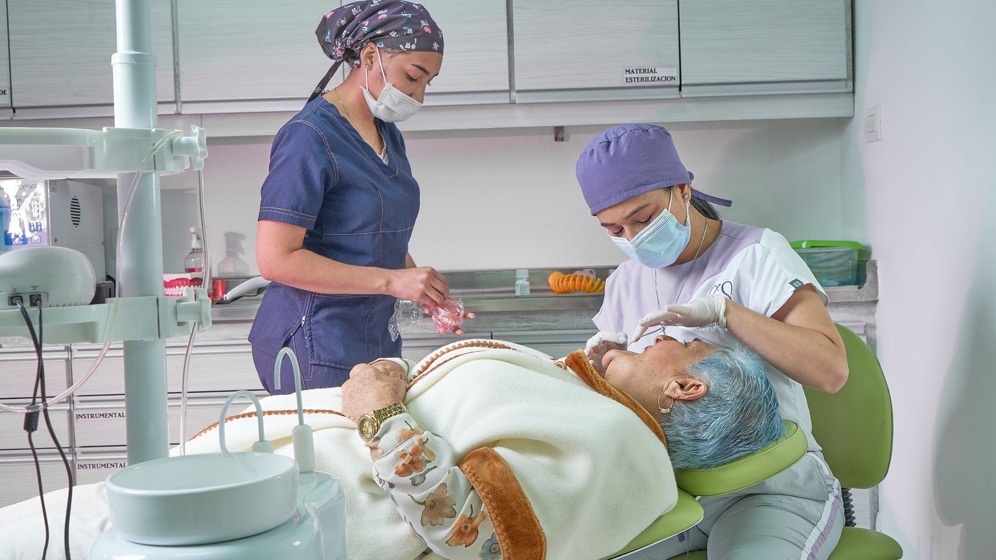 Ortodoncia Estética: Todo lo que necesitas saber para lograr una sonrisa perfecta